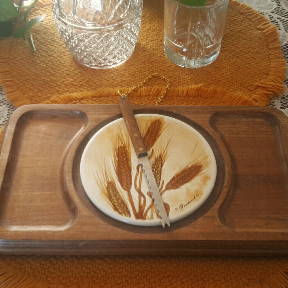 Vintage cheese board w/ knife attached